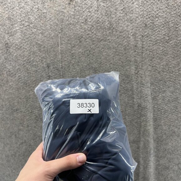 Greg Norman Sweatshirt Mens Large Blue Attack Life Shark Golf Crewneck Pullover - Picture 12 of 12